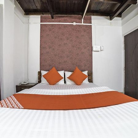 Hotel O Highland Manor Guwahati Exteriör bild