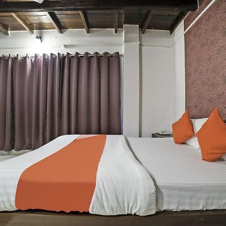 Hotel O Highland Manor Guwahati Exteriör bild