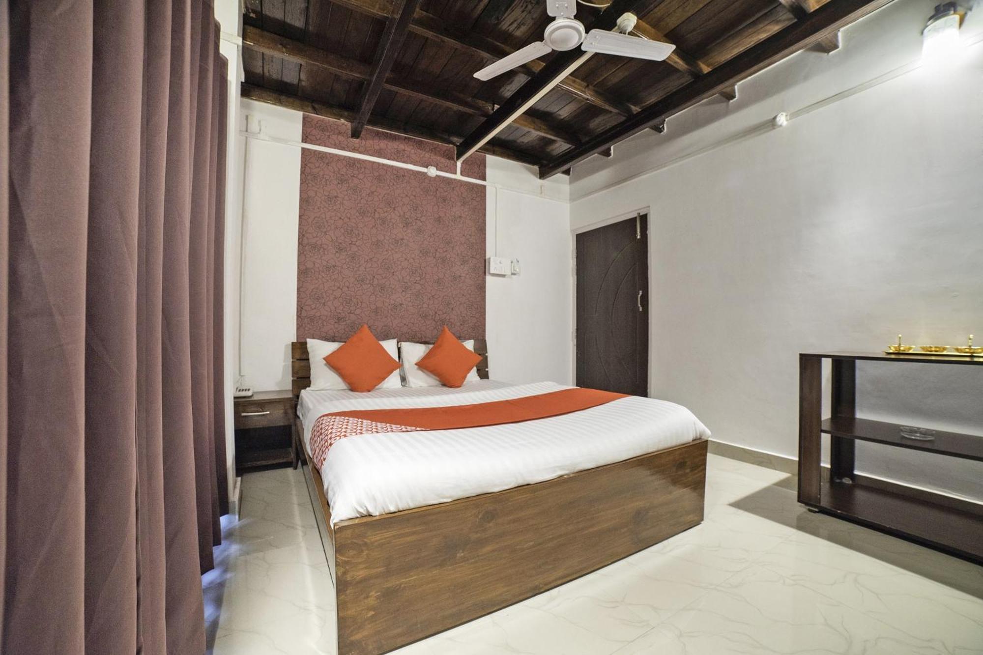 Hotel O Highland Manor Guwahati Exteriör bild